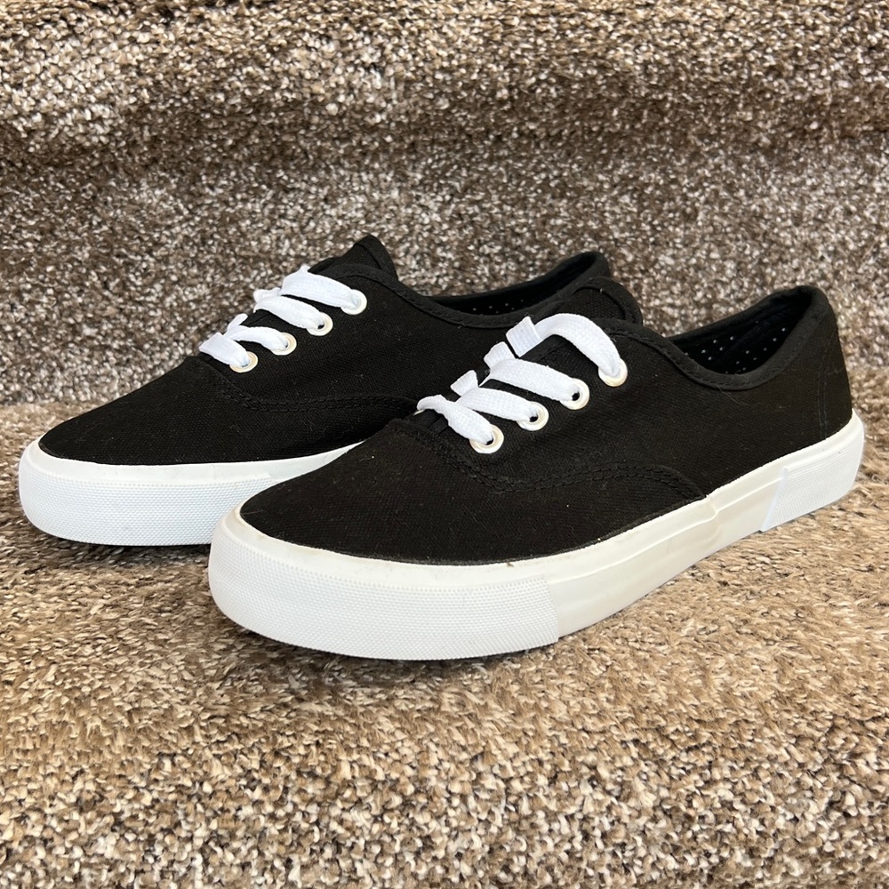 BOGO Women's Black Casual Canvas Sneakers 7.5